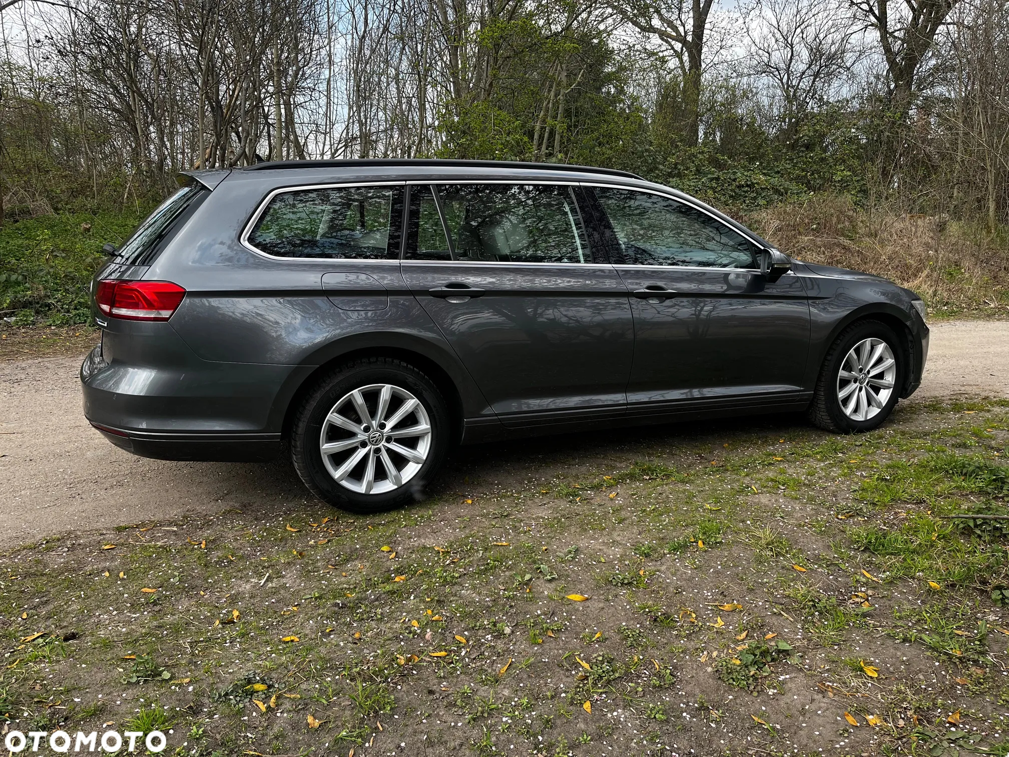 Volkswagen Passat Variant 1.6 TDI (BlueMotion Technology) DSG Comfortline - 5