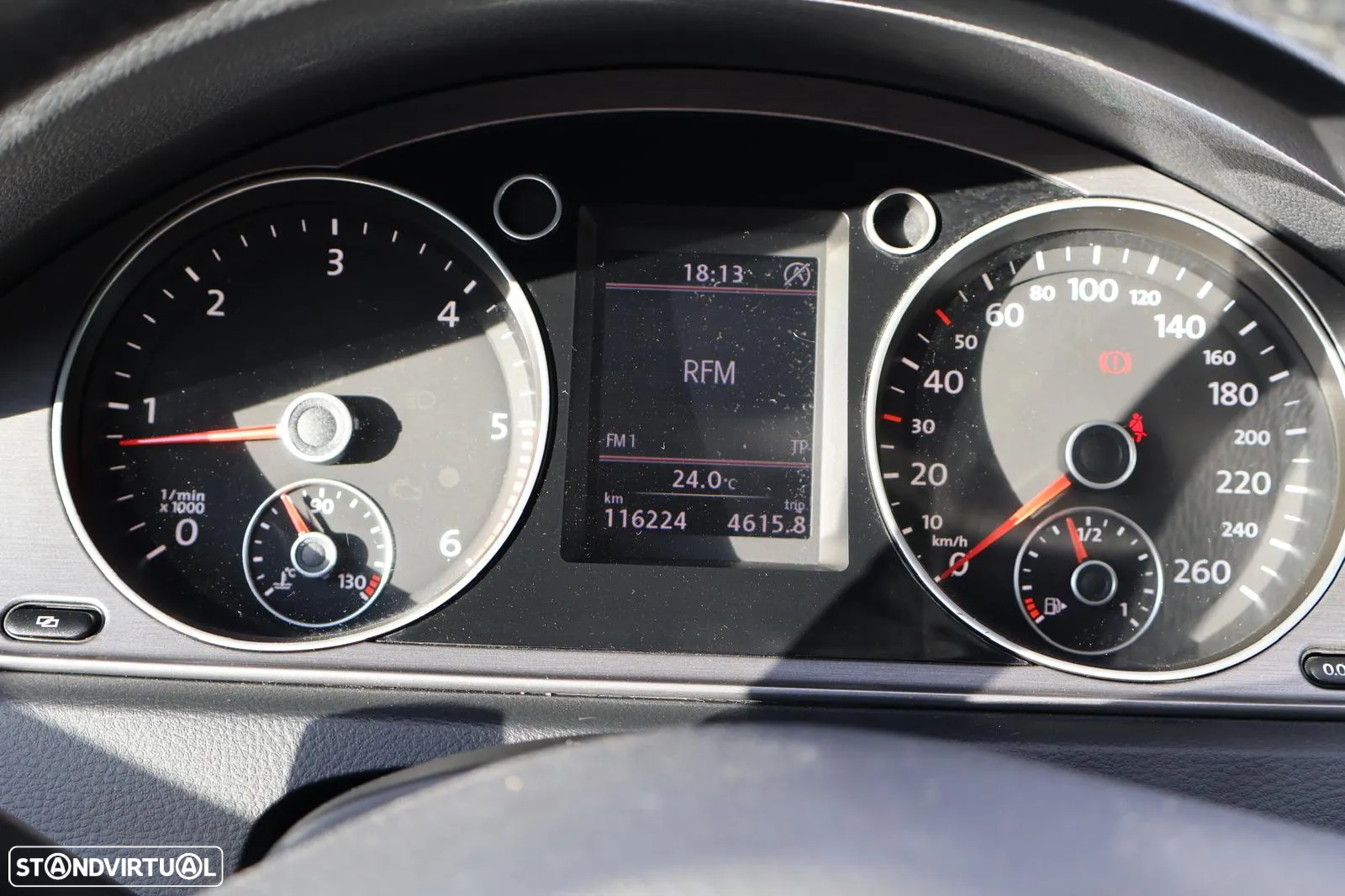 VW Passat 1.6 TDI BlueMotion - 25