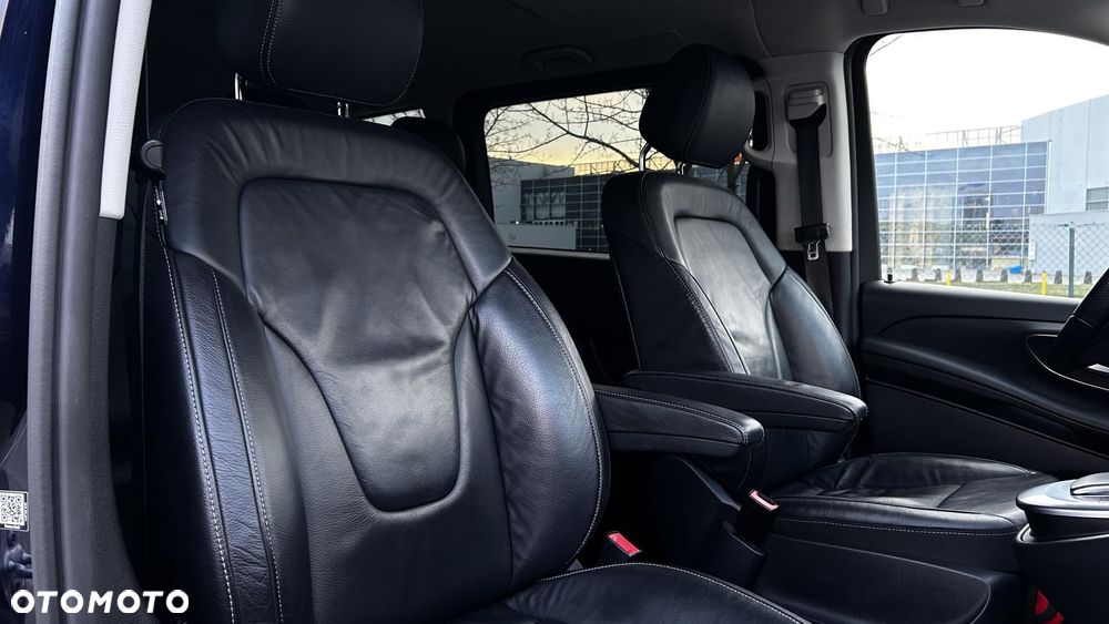 Mercedes-Benz Klasa V - 24