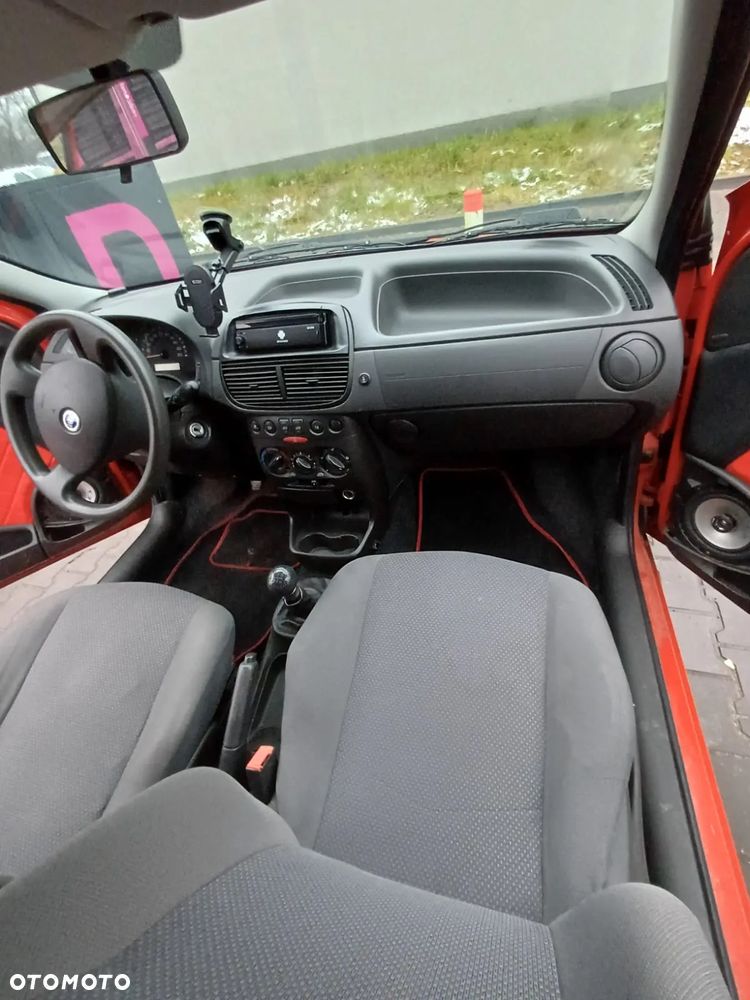 Fiat Punto - 8