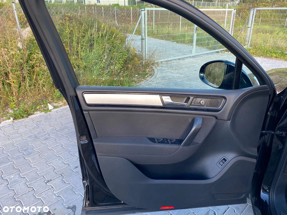 Volkswagen Touareg 3.0 V6 TDI DPF Tiptr - 14