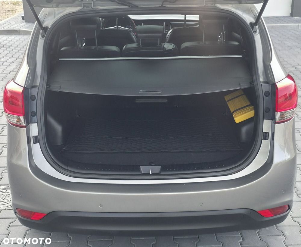 Kia Carens - 6