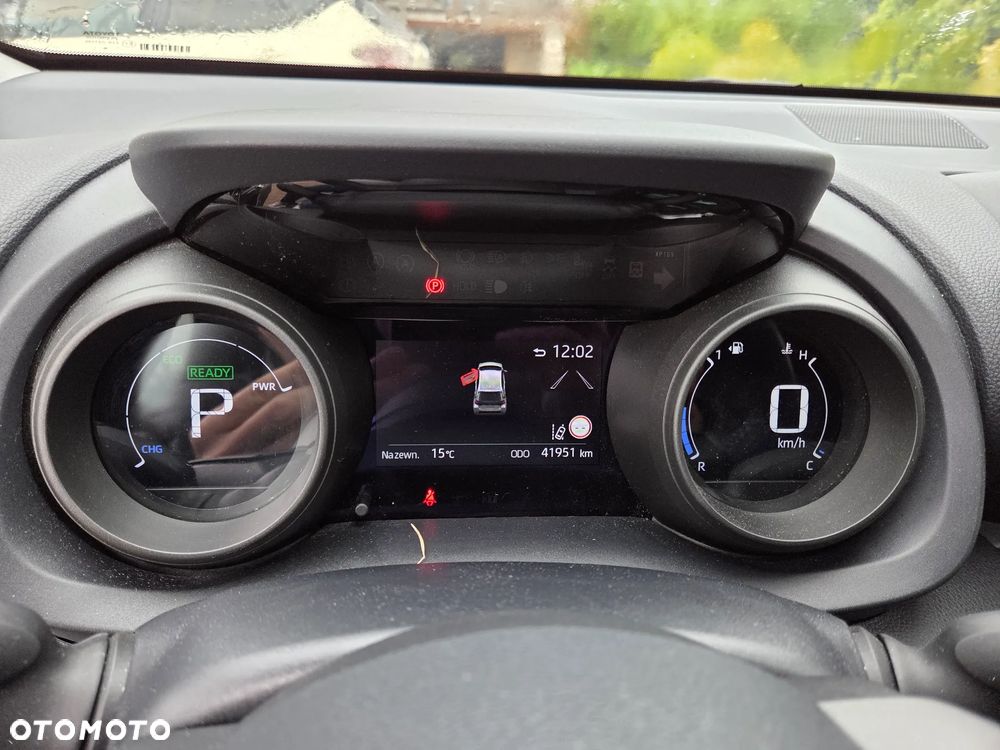 Toyota Yaris Hybrid 100 Premium - 9