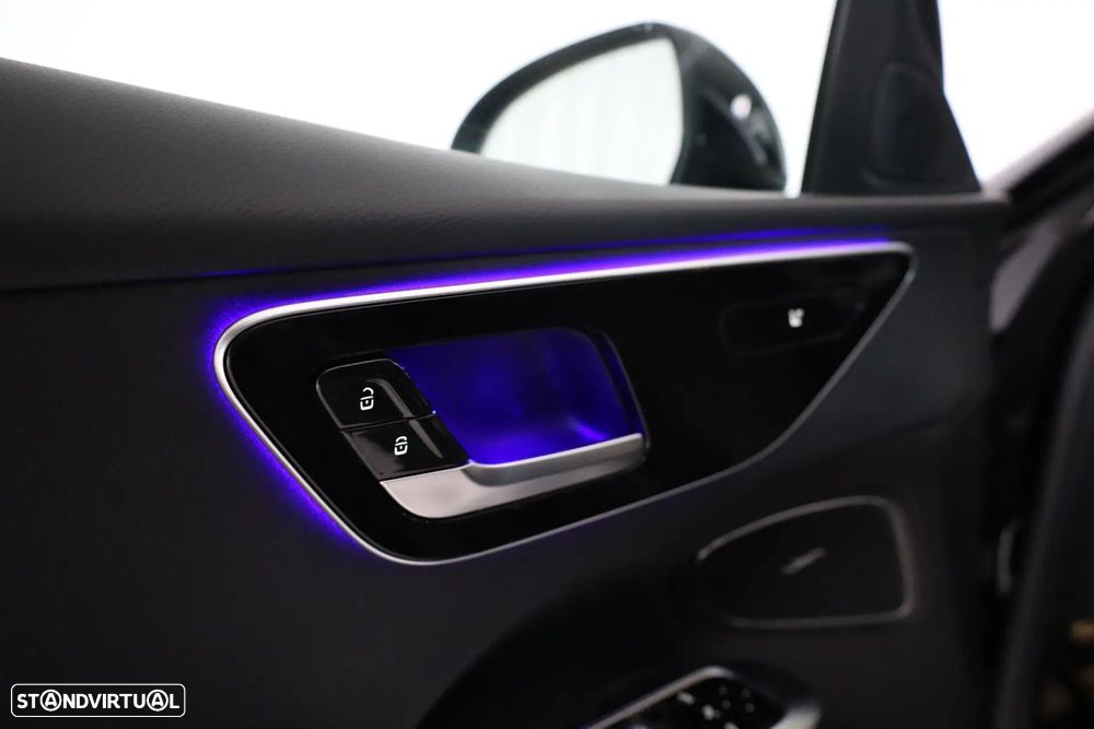 Mercedes-Benz C 300 e T 9G-TRONIC Avantgarde - 38