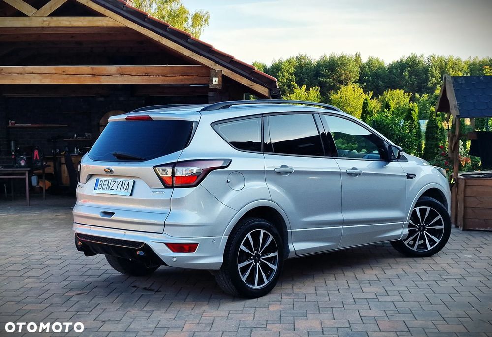 Ford Kuga 1.5 EcoBoost FWD ST-Line - 17