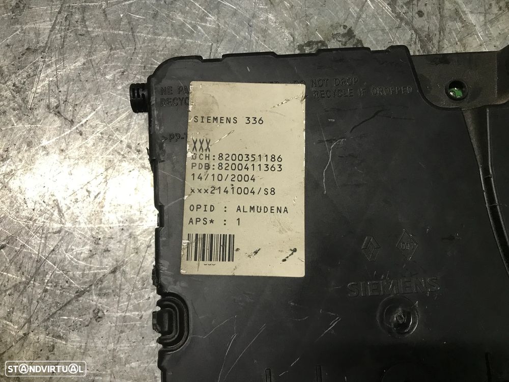 Modulo UCH / Caixa fusiveis Renault Megane II / Scenic II 8200351183 8200306434 8200280937 8200305575 8200724363 8200712570 8200606826 8200525384 8200351186 8200411363 - 13