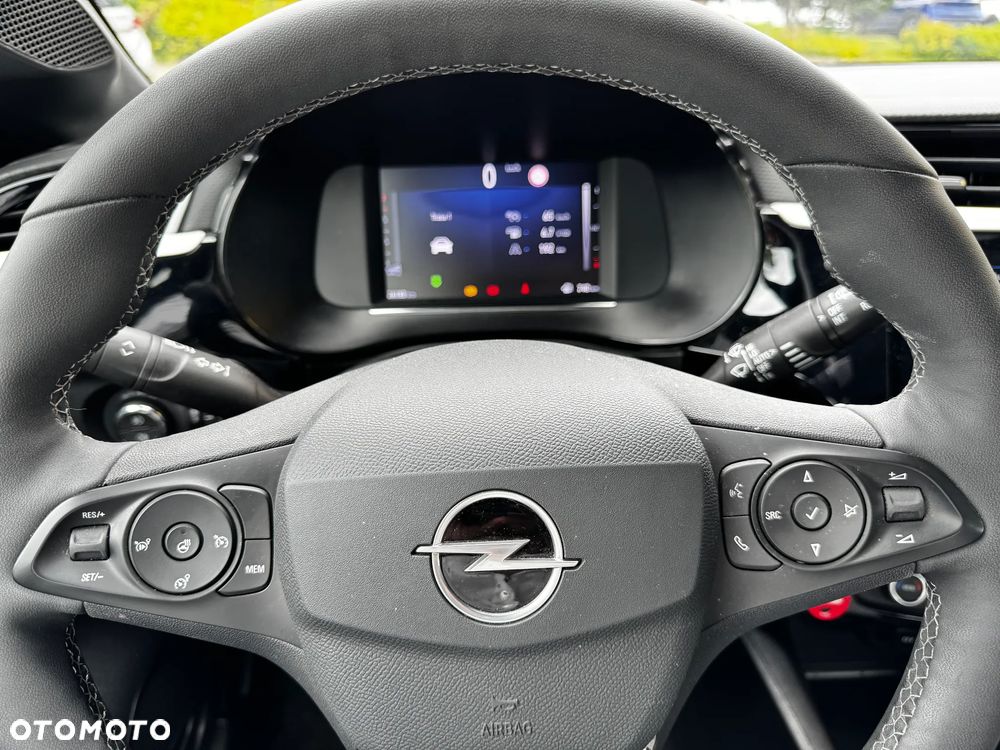 Opel Corsa 1.2 GS S&S - 12