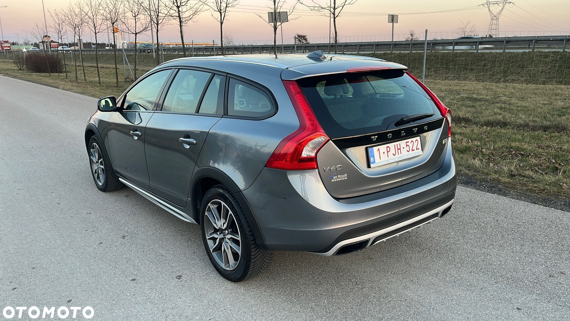 Volvo V60 Cross Country D3 Geartronic - 16