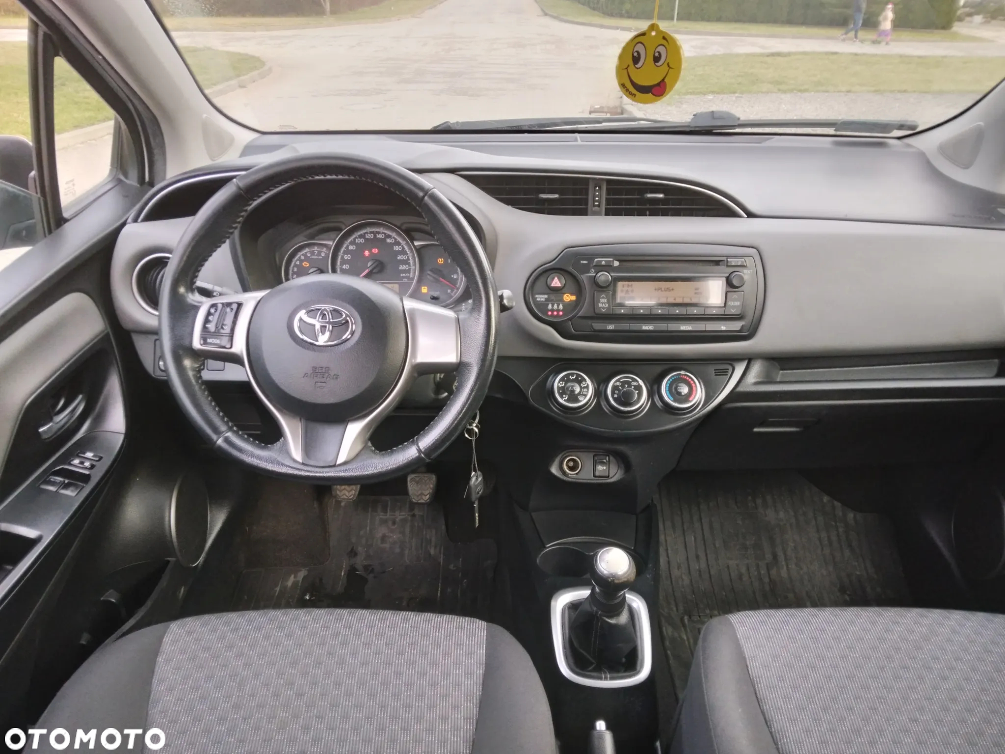 Toyota Yaris 1.0 Active - 8
