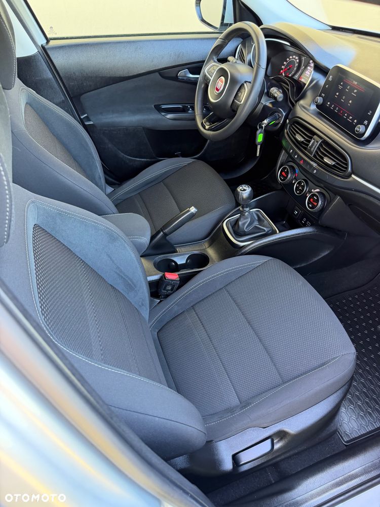 Fiat Tipo 1.4 T-Jet 16v Lounge - 24