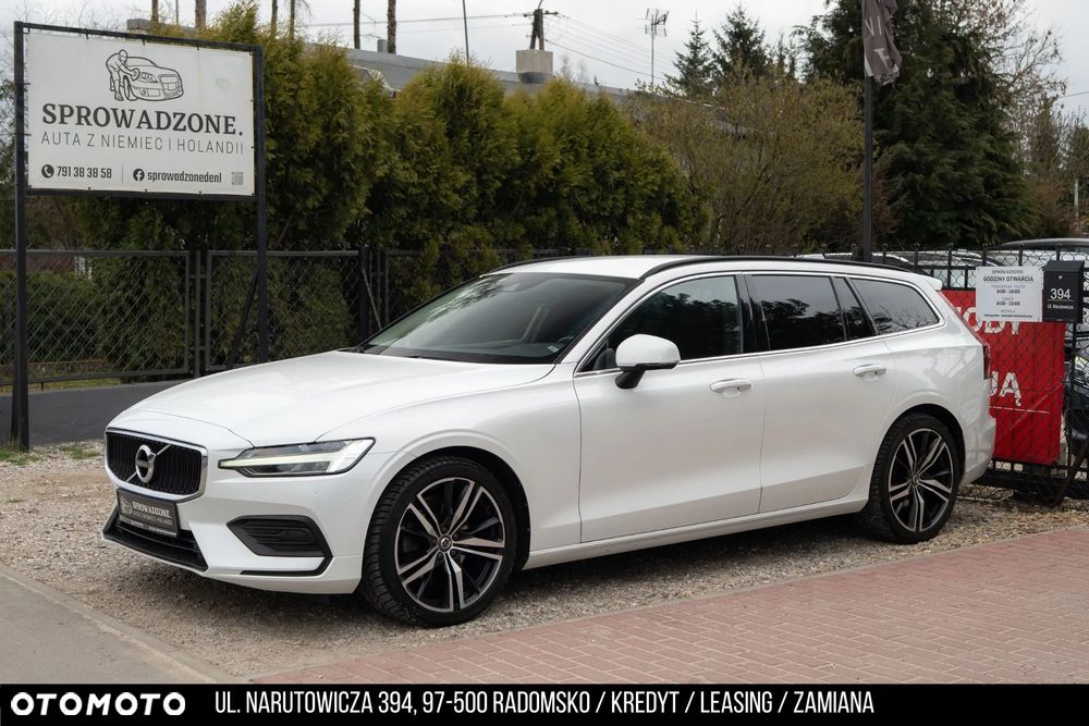 Volvo V60 B3 B DKG Momentum Pro - 1