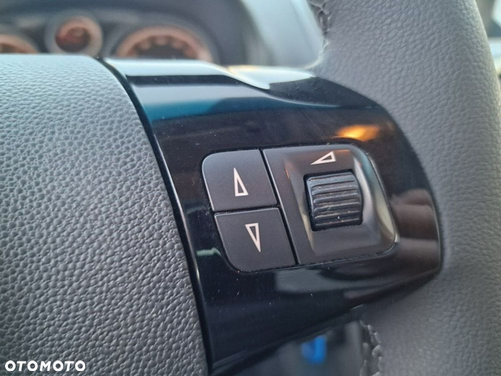 Opel Corsa 1.4 16V Edition - 14