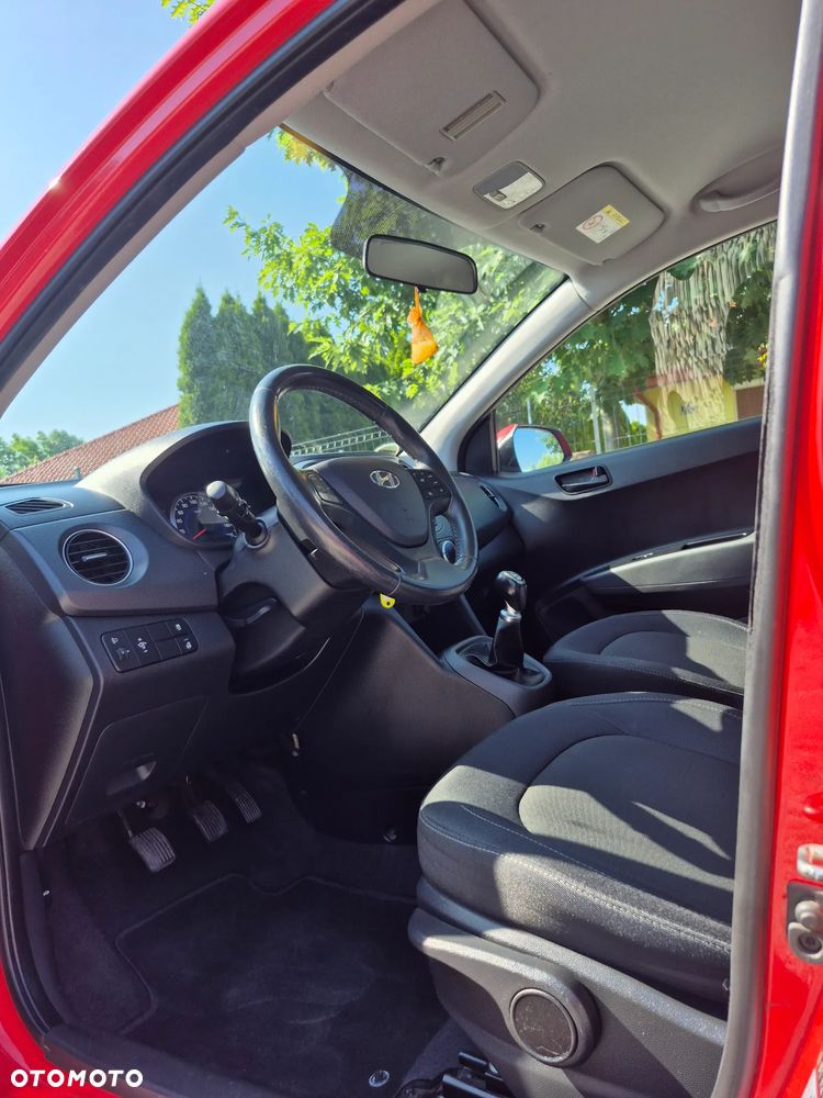 Hyundai i10 1.2 Fifa World Cup Edition - 16