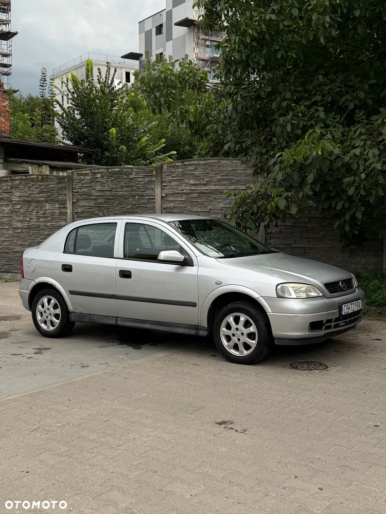 Opel Astra 1.2 Start - 1