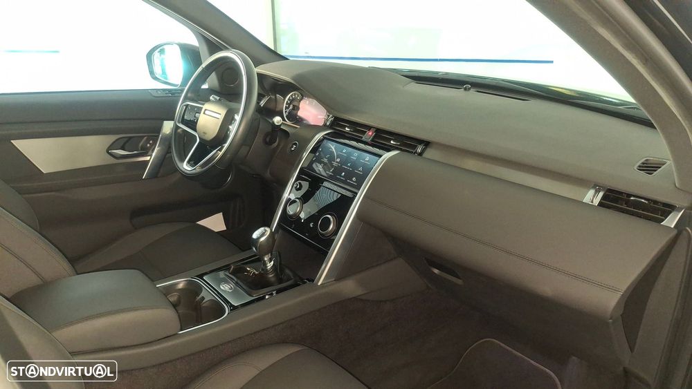 Land Rover Discovery Sport - 8