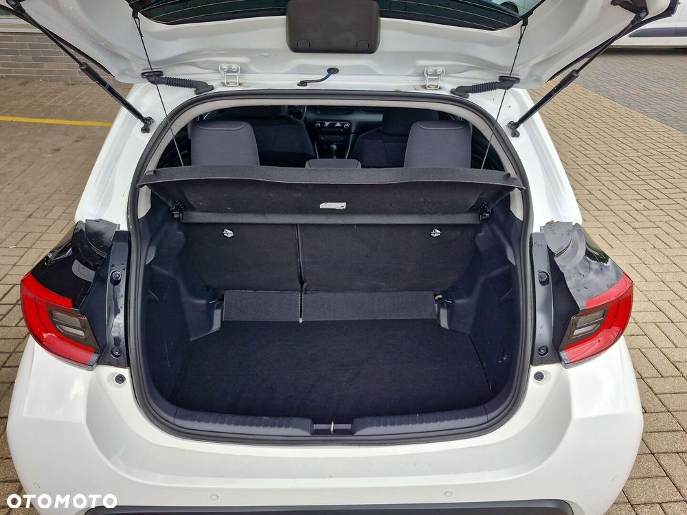 Toyota Yaris Hybrid 1.5 Style - 10