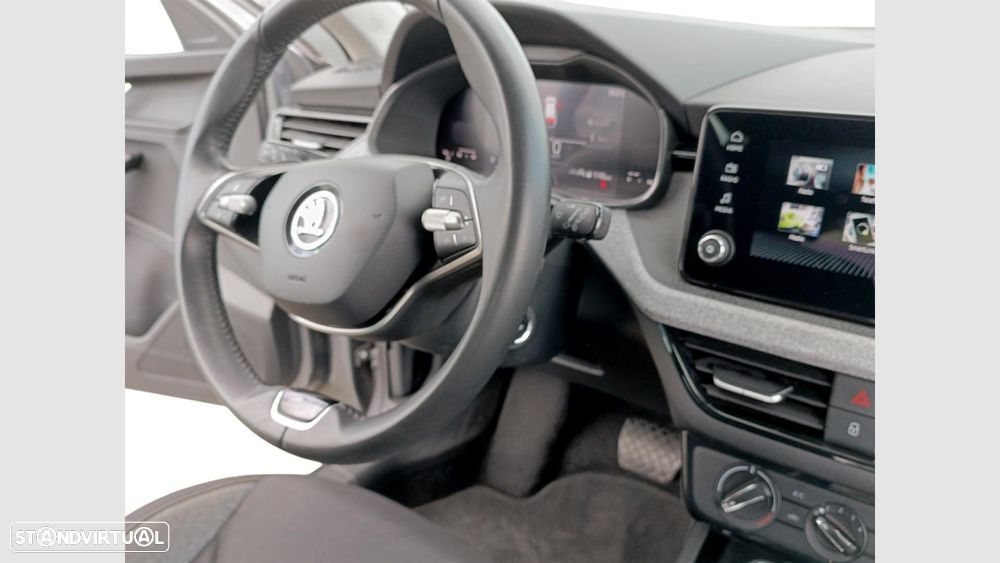 Skoda Kamiq 1.0 TSI Ambition DSG - 21