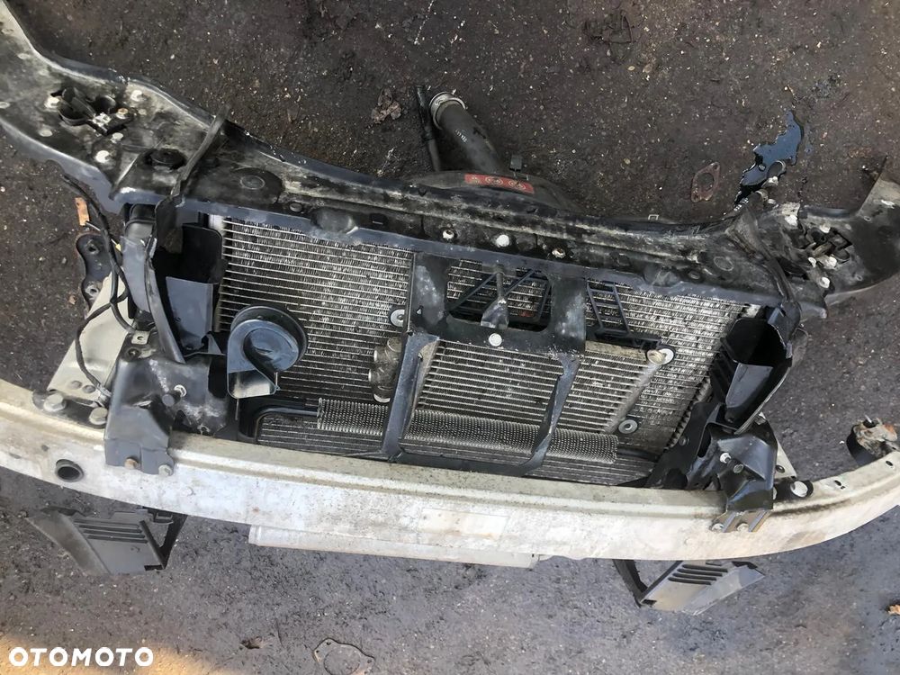 PAS PRZEDNI BELKA CHLODNICE MERCEDES E-KLASA W211 LIFT 3,0 CDI AUTOMAT - 3