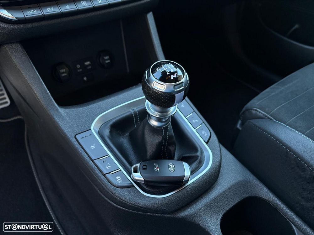 Hyundai i30 N 2.0 T-GDi Performance Pack - 16