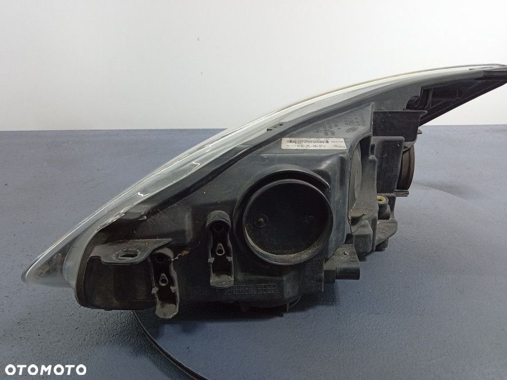 FOCUS MK3 11- REFLEKTOR PRAWY EU BM51-13W029-CJ - 9