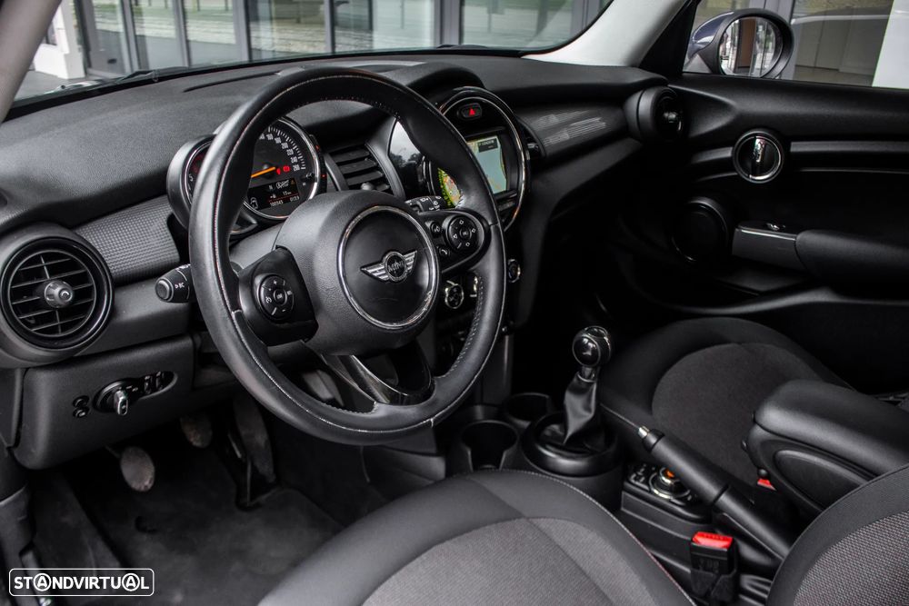 MINI 5 Portas Cooper D - 27