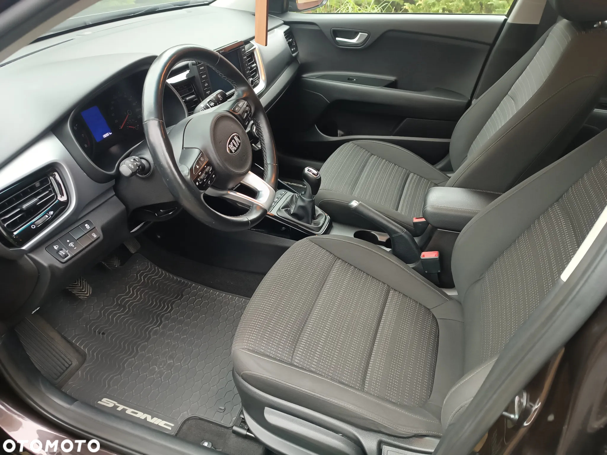 Kia Stonic - 9