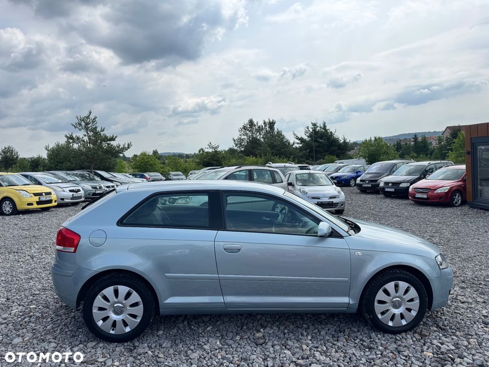 Audi A3 3-drzwiowe 1.6 Ambition - 4