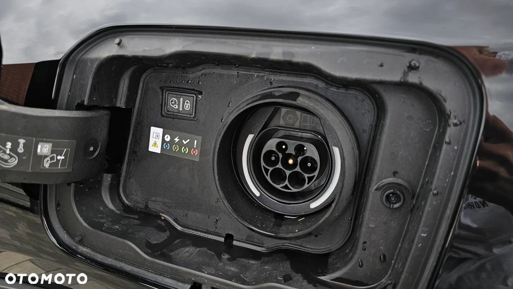 Peugeot 408 1.6 Plug-In Hybrid 180 Allure EAT8 - 37