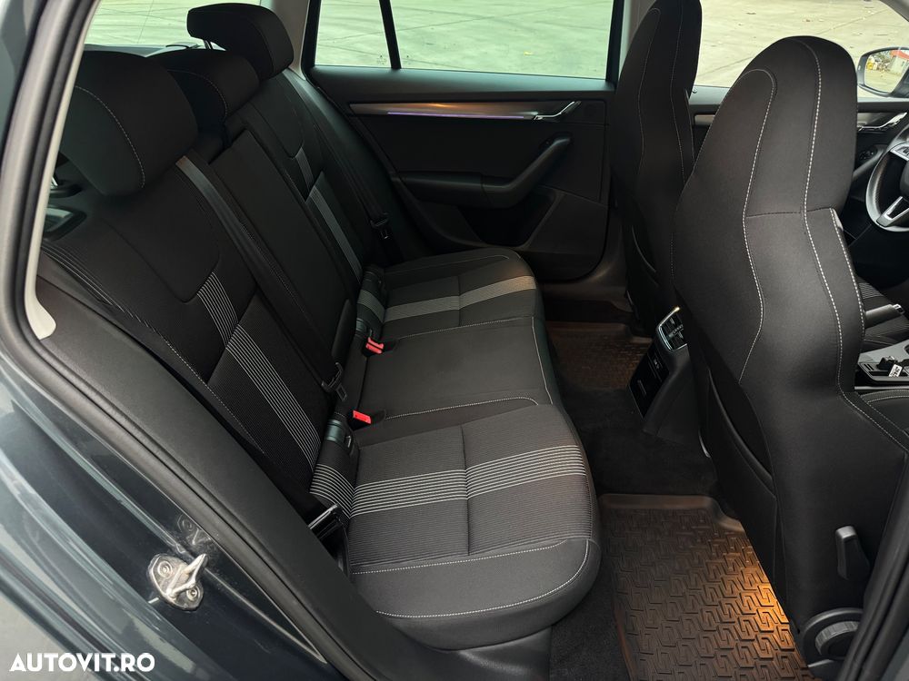 Skoda Octavia 2.0 TDI DSG Style - 12