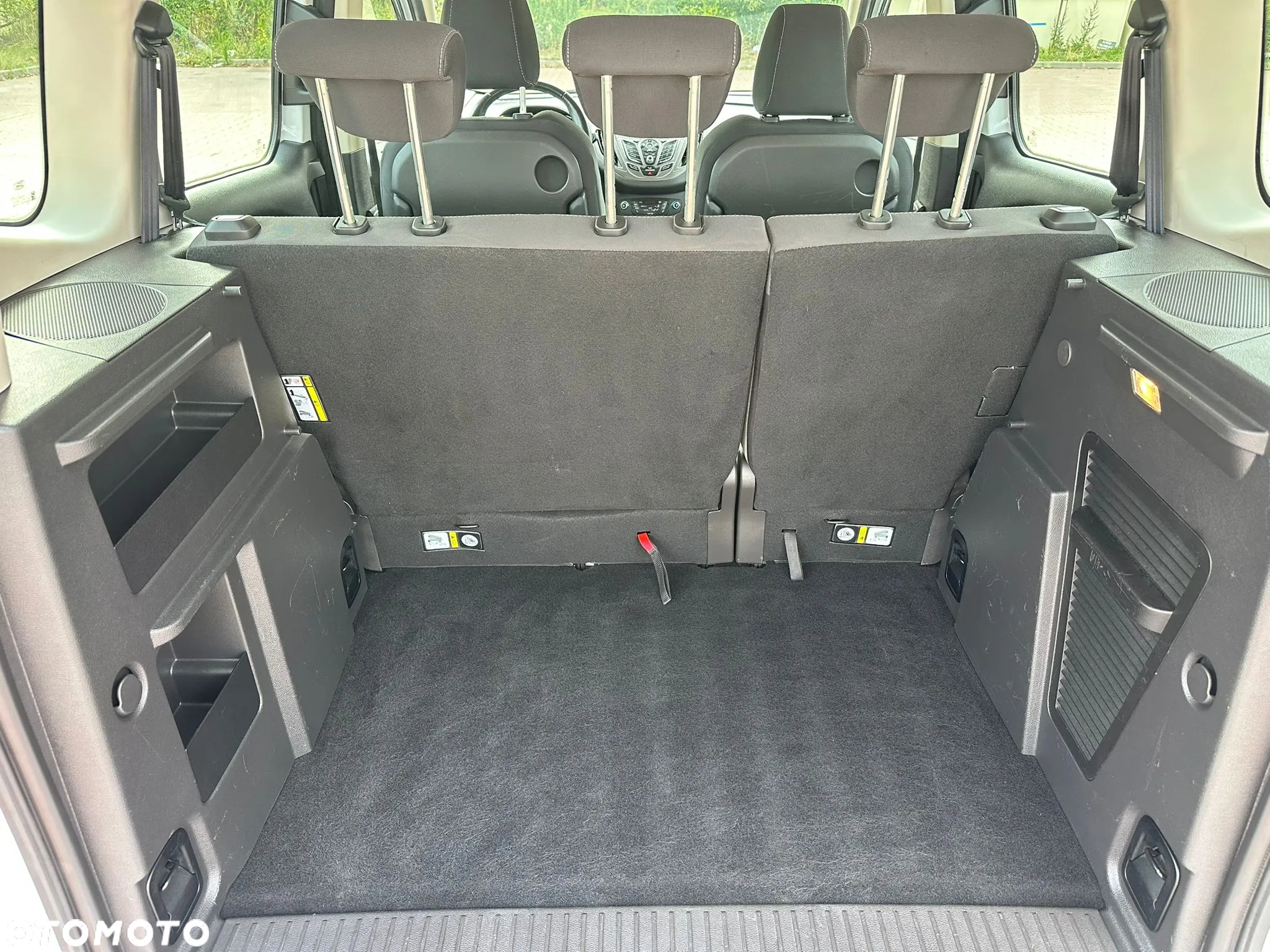 Ford Tourneo Courier 1.0 EcoBoost Ambiente - 23