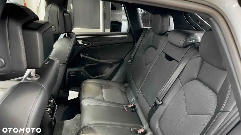 Porsche Macan - 18
