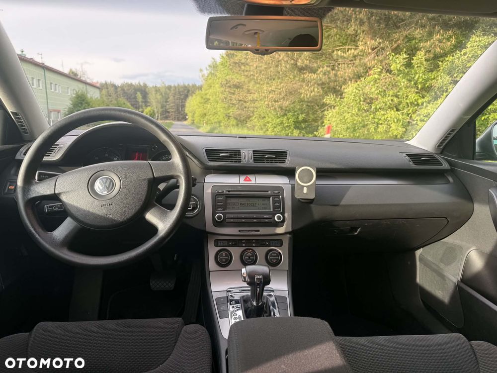 Volkswagen Passat 2.0 TDI Comfortline DSG - 8