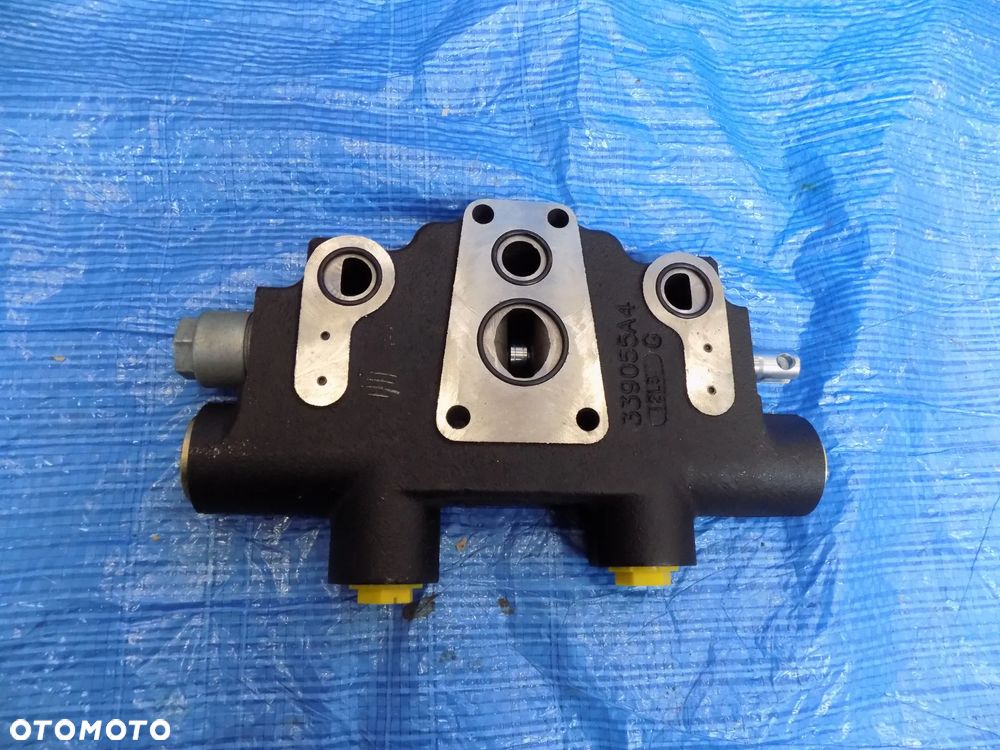 sekcja rozdzielacza hydraulicznego zawór hydrauliczny 375782a2r case 580 580sm 590sm