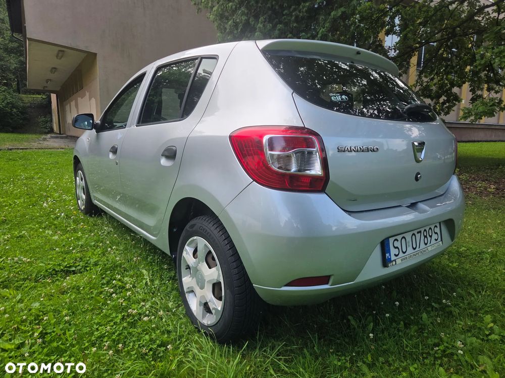 Dacia Sandero 1.2 16V Celebration - 4