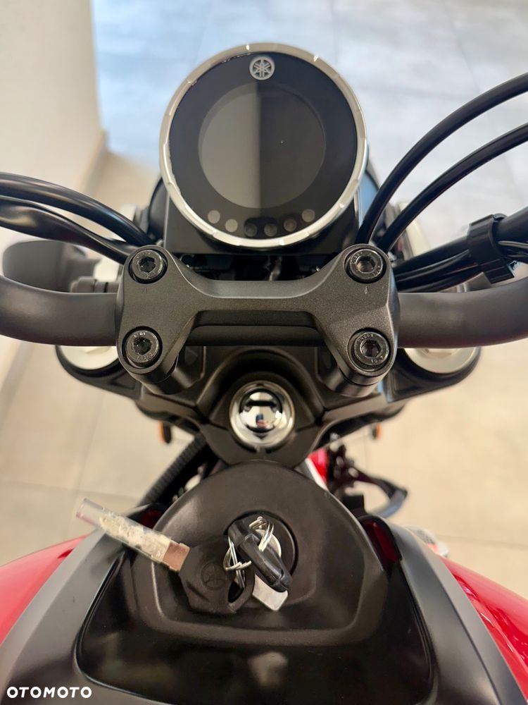 Yamaha XSR - 9