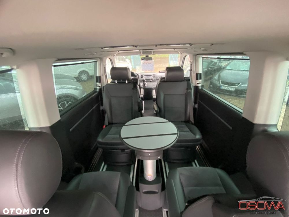 Volkswagen Multivan - 21