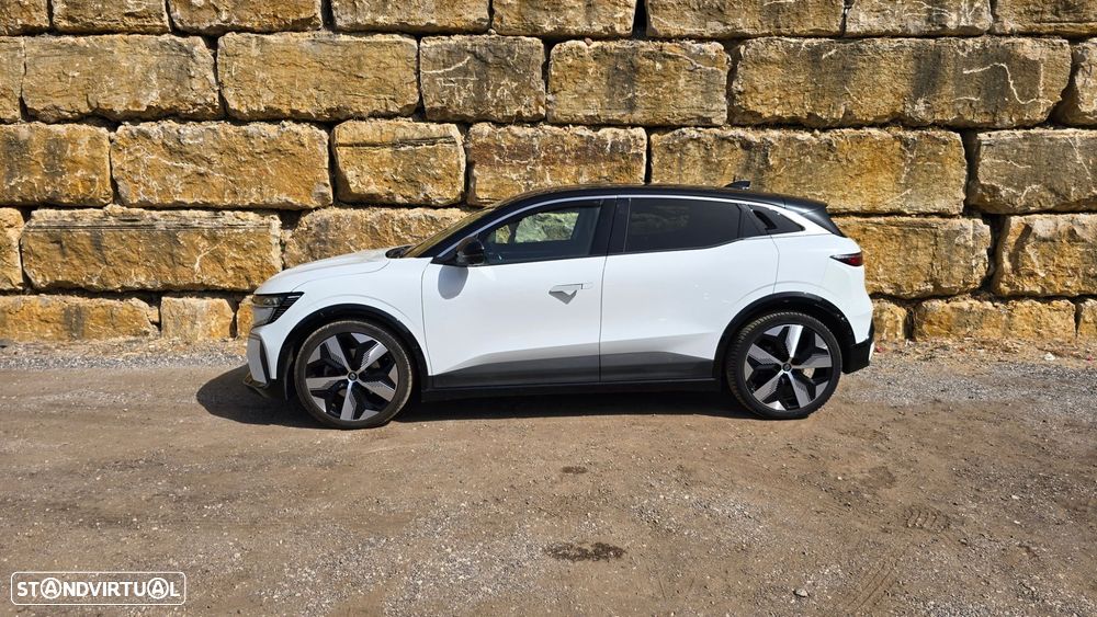 Renault Mégane E-Tech - 3