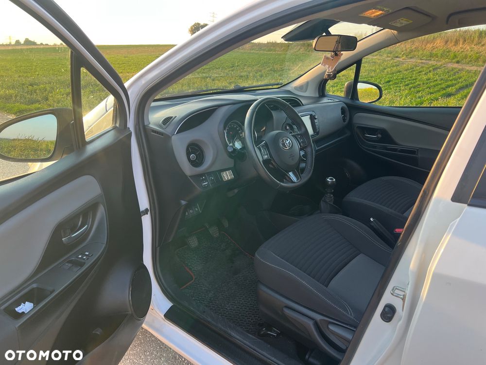 Toyota Yaris - 8