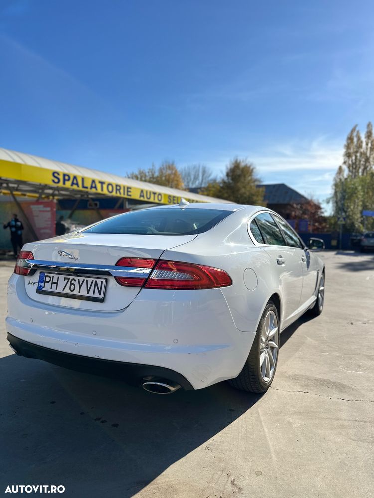 Jaguar XF 3.0 V6 Diesel Luxury - 4