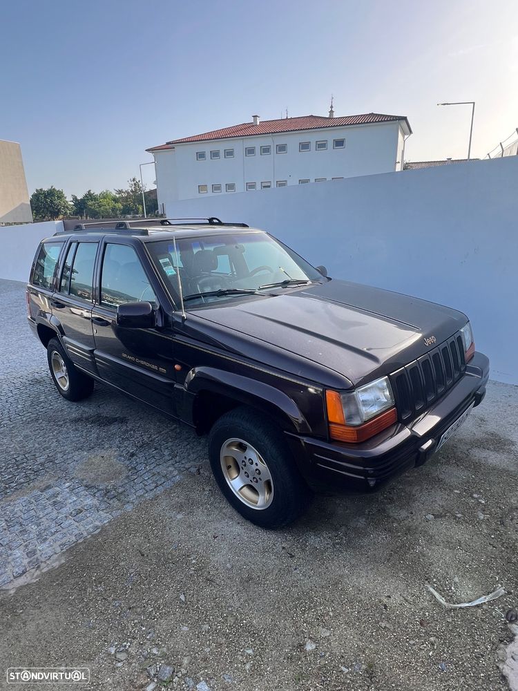 Jeep Grand Cherokee - 1