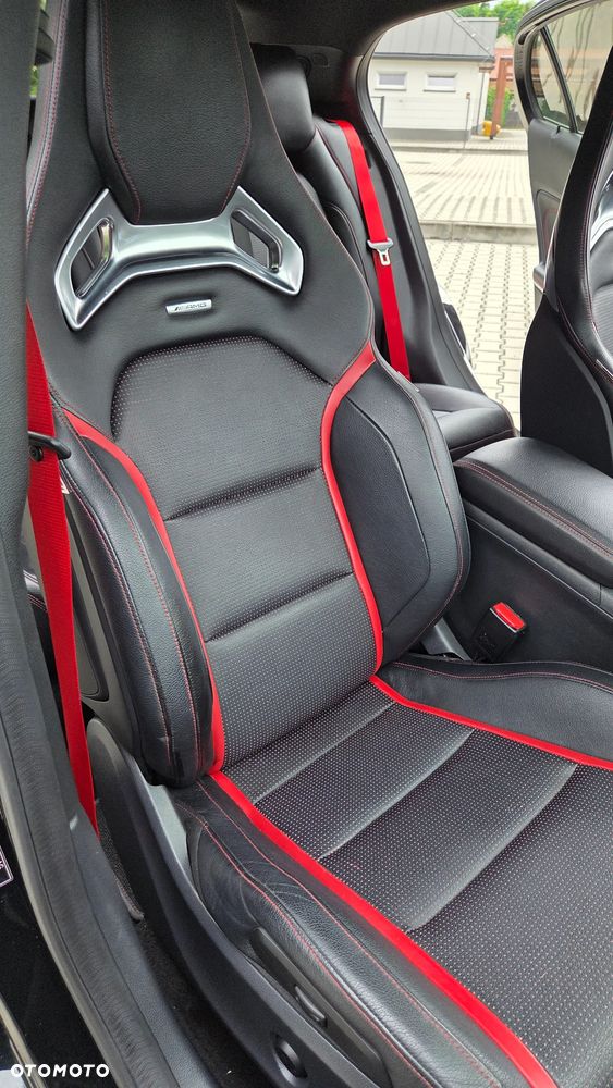 Mercedes-Benz GLA 45 AMG 4-Matic - 26
