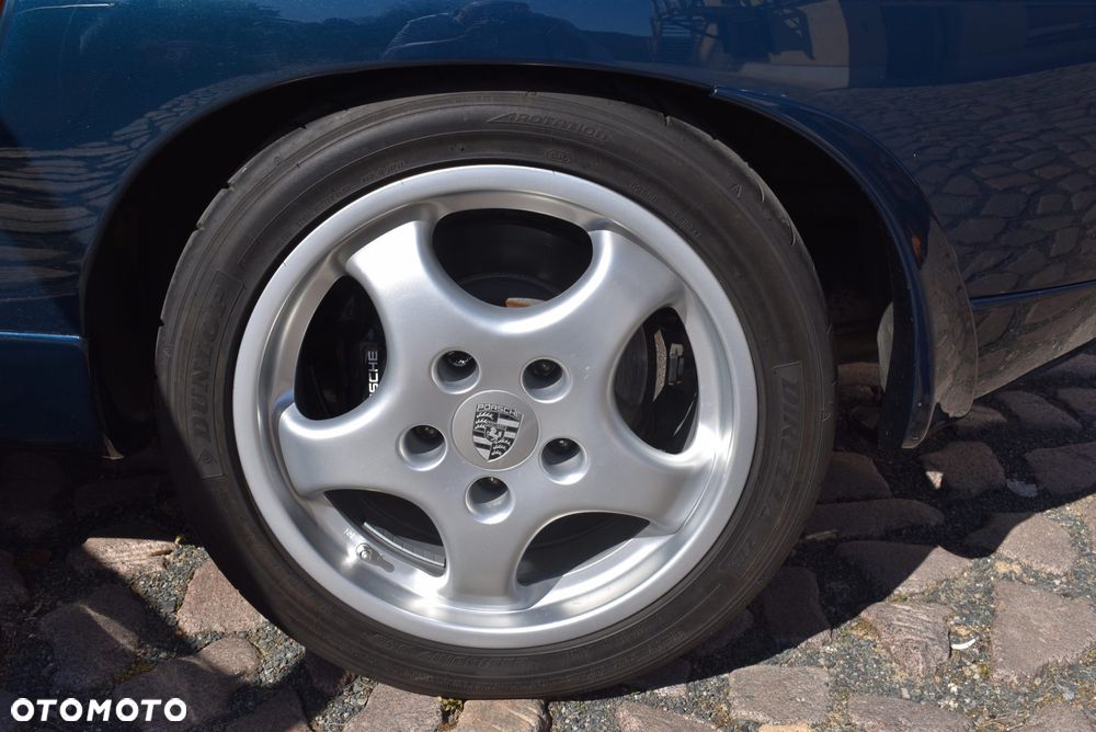 Porsche 928 - 12