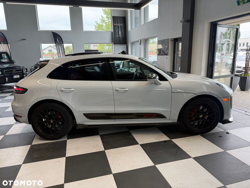 Porsche Macan - 4