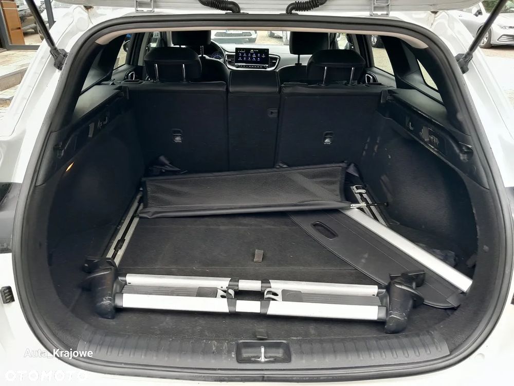 Kia Ceed 1.5 T-GDI Business Line - 31