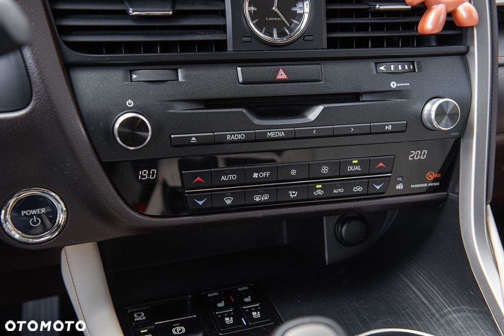 Lexus RX - 22