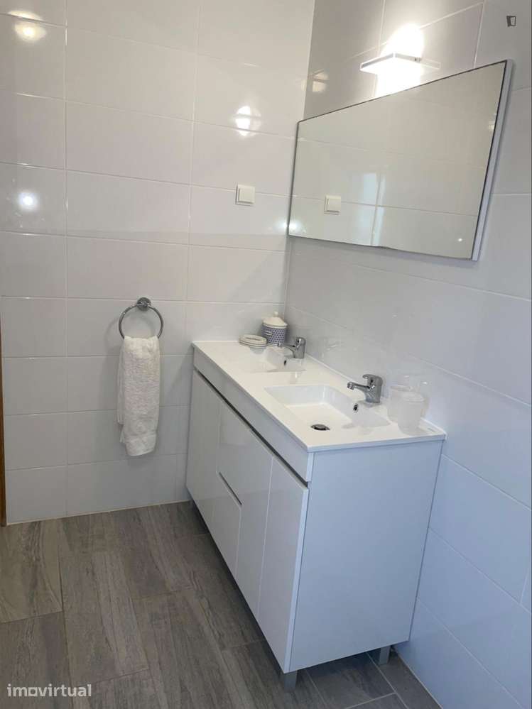Apartamento com 1 quartos - localizado em Lagos - Grande imagem: 4/18
