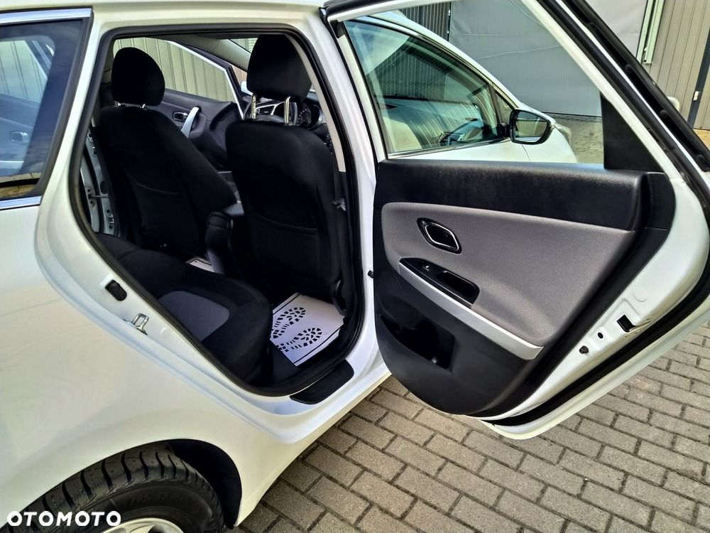 Kia Ceed 1.6 GDI DCT Platinum Edition - 24