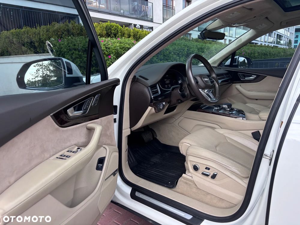 Audi Q7 3.0 TFSI Quattro Tiptronic - 11