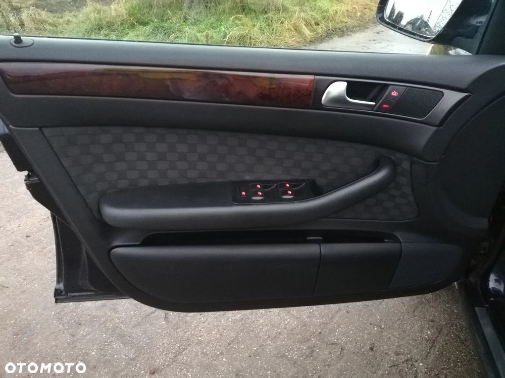 Audi A6 Avant 2.4 - 24