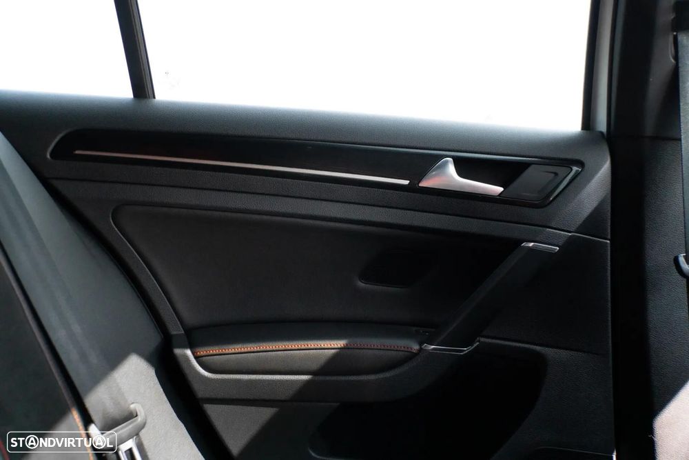 VW Golf 2.0 TSi GTi DSG Performance - 26